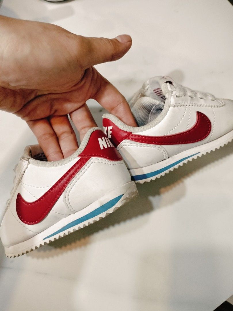 Nike Cortez Baby Shoes (Category: Babies & Kids Fashion) located in San Pedro. Submitted by andiandmommy (Listing ID 1439089942, Image 1). Description: - Authentic Nike Cortez baby shoes can ship via lalamove or j&t - good condition just needs a little cleaning.