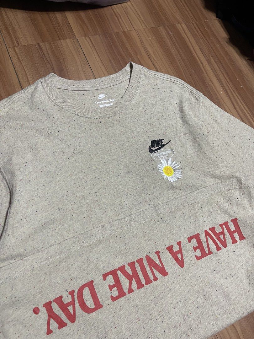 Nike Embroid "have a nice day" Shirt (Category: Tshirts & Polo Shirts ) located in Bulacan. Submitted by sanjisthrift (Listing ID 1439223495, Image 3). Description: Size Large Width 20 Length 30 Excellent Condition 9.5/10.