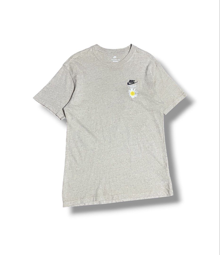 Nike Embroid "have a nice day" Shirt (Category: Tshirts & Polo Shirts ) located in Bulacan. Submitted by sanjisthrift (Listing ID 1439223495, Image 1). Description: Size Large Width 20 Length 30 Excellent Condition 9.5/10.