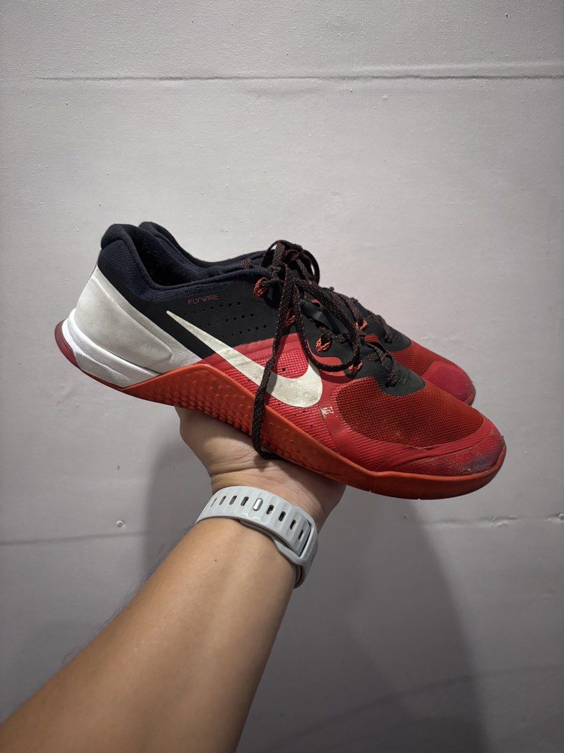 Nike Metcon 2 (Category: Sneakers) located in Valencia. Submitted by bukidthrift (Listing ID 1439178053, Image 1). Description: AUTHENTIC/LEGIT 💯 SIZE 10.5 US | 9.5 UK | 44.5 EUR | 28.5 CM GOOD CONDITION WITH NOTICABLE SIGN OF USAGE NOTE: THRIFTED PAIR ONLY. PLEASE MANAGE YOUR EXPECTATIONS. PAYMENT FIRST ✅ NO COD/COP ❌ MOP GCASH/GOTYME 💳 BUKIDNON MINDANAO LOC 📍.