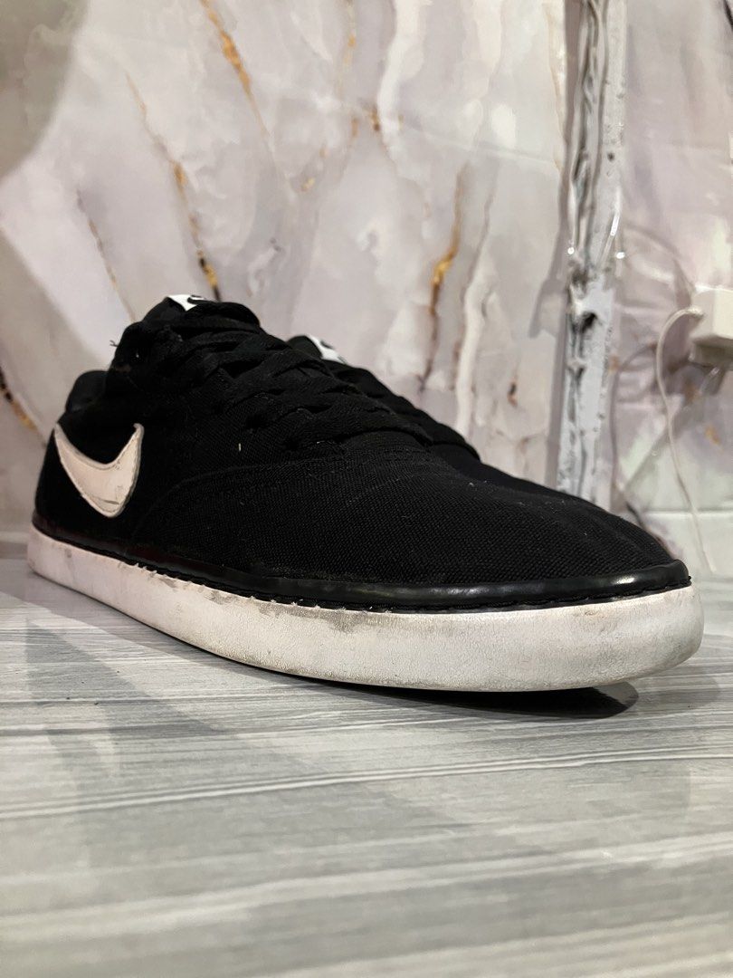NIKE SB SNEAKERS SIZE 10 MEN (Category: Sneakers) located in General Mariano Alvarez. Submitted by adonid (Listing ID 1439100551, Image 2). Description: NIKE SB SNEAKERS ORIGINAL NIKE SB SNEAKERS GOOD CONDITION NORMAL SIGN OF USAGE ONLY SIZE 10 MEN.