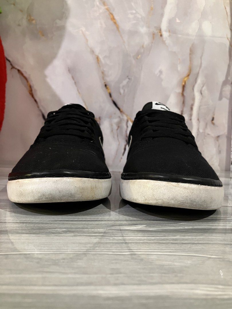 NIKE SB SNEAKERS SIZE 10 MEN (Category: Sneakers) located in General Mariano Alvarez. Submitted by adonid (Listing ID 1439100551, Image 3). Description: NIKE SB SNEAKERS ORIGINAL NIKE SB SNEAKERS GOOD CONDITION NORMAL SIGN OF USAGE ONLY SIZE 10 MEN.