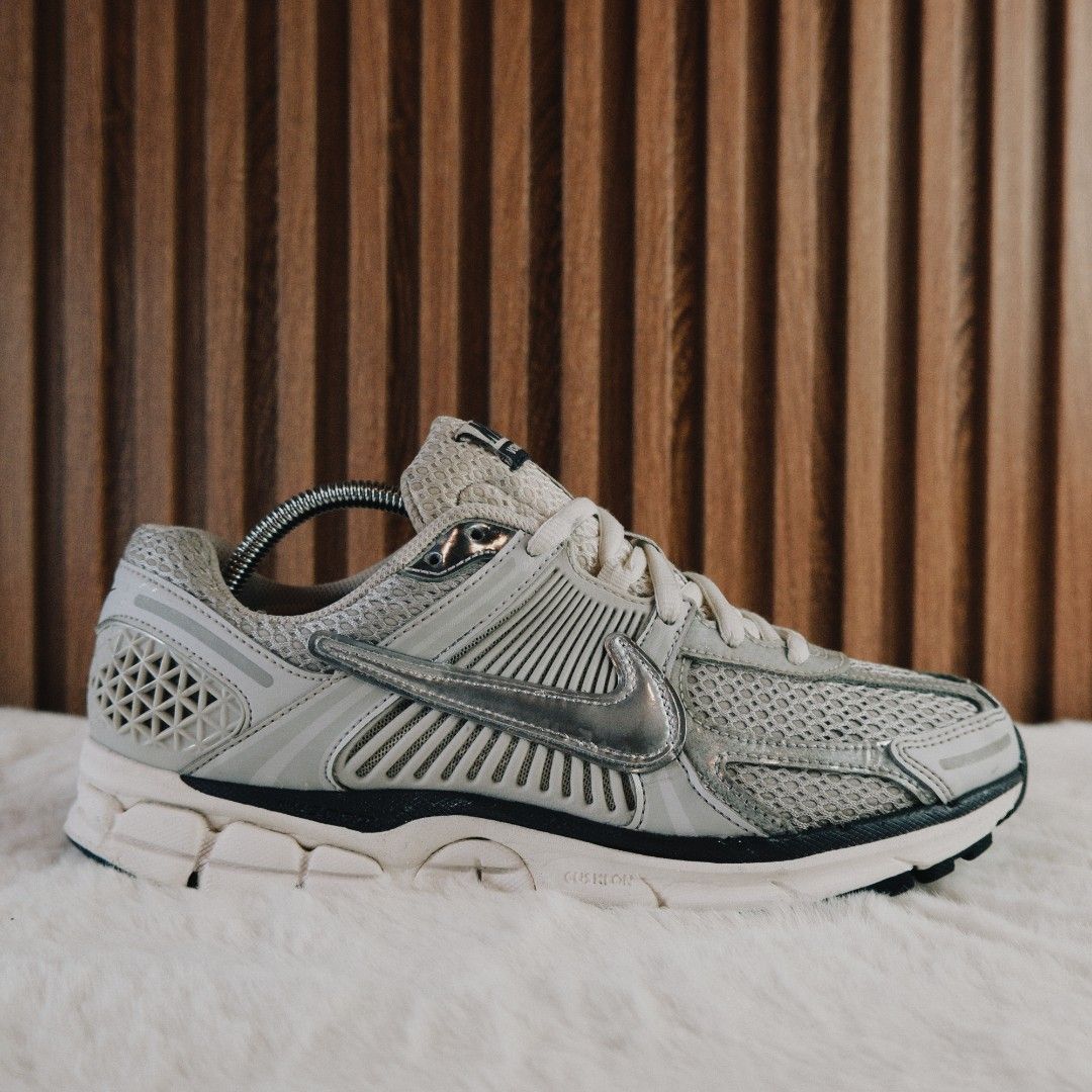 Nike Vomero 5 (Category: Sneakers) located in Andop. Submitted by ninetenkicksofficial (Listing ID 1439102445, Image 1). Description: 🤎 MANAGE YOUR EXPECTATIONS: Please note that our shoes are not brand new. At NineTen Kicks Collection, we offer premium thrifted footwear — carefully curated and quality-checked to ensure excellent condition, cleanliness, comfort, and style..