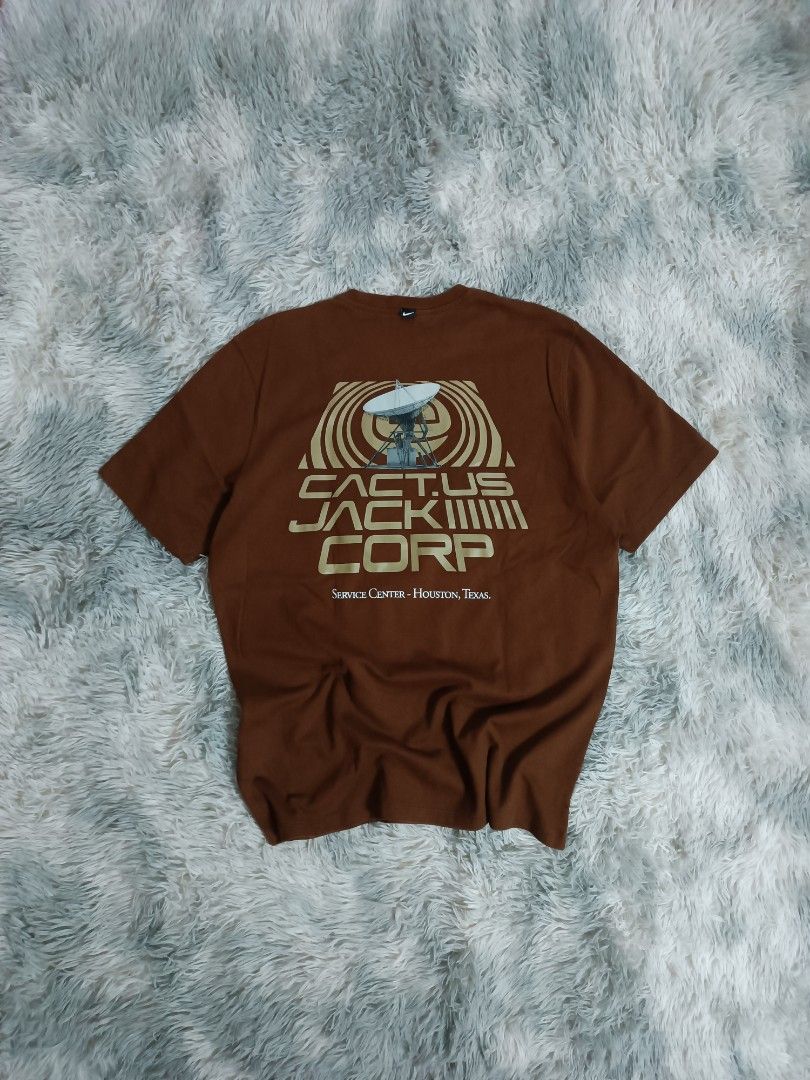 Nike x Travis Scott Cactus Jack Service Center Tee (Category: Tshirts & Polo Shirts ) located in Mandaluyong City. Submitted by retro.199x (Listing ID 1439089019, Image 1). Description: SIZE 2XL ON TAG (BEST FIT XL) WIDTH: 22.5 LENGTH: 30 EXCELLENT CONDITION.