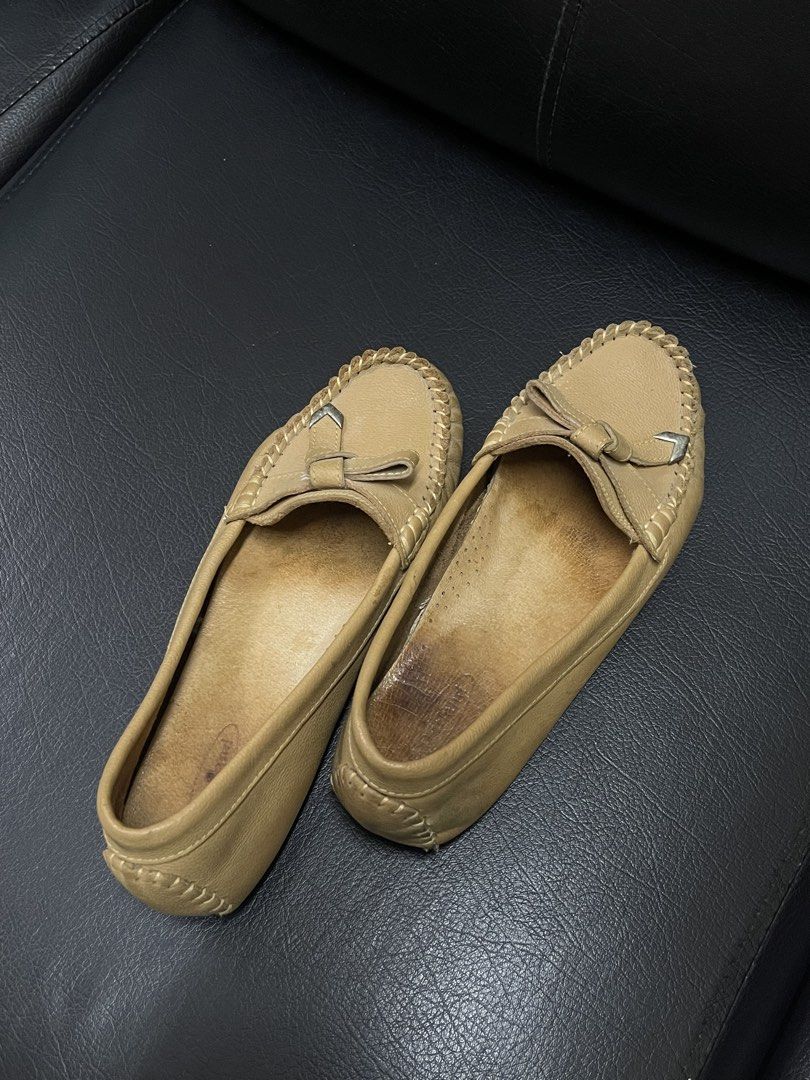 outland brown loafers (Category: Loafers) located in Davao. Submitted by bydonbu (Listing ID 1439122651, Image 3). Description: womens size us 7 -in good conditon - comfy sole, perfect for everyday use .