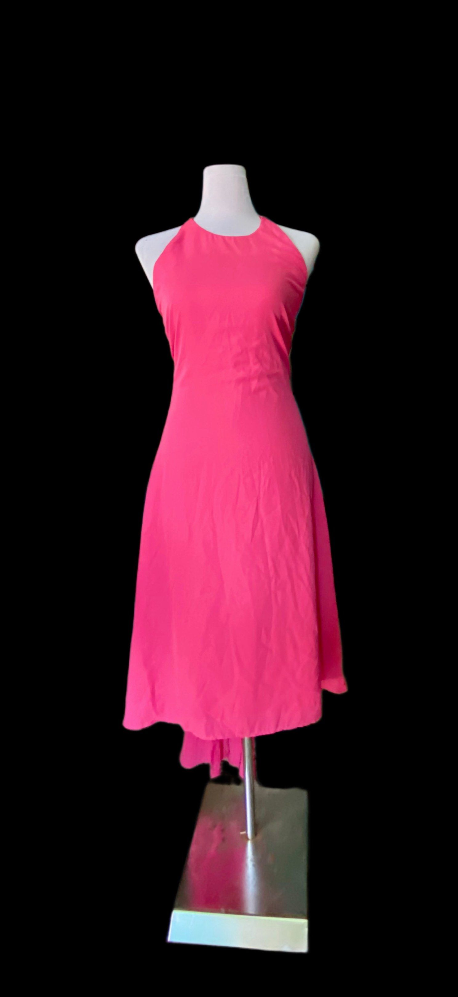 Pastel pink long back halter dress (Category: Evening dresses & gowns) located in President Roxas. Submitted by cocoa_chanel (Listing ID 1439140930, Image 1). Description: Branded, cut tag. This is super super pretty and ang ganda ng fit.