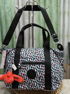 (Category: ) located in . Submitted by brandsforless00 (Listing ID 1439070662, Image 1). Description: .