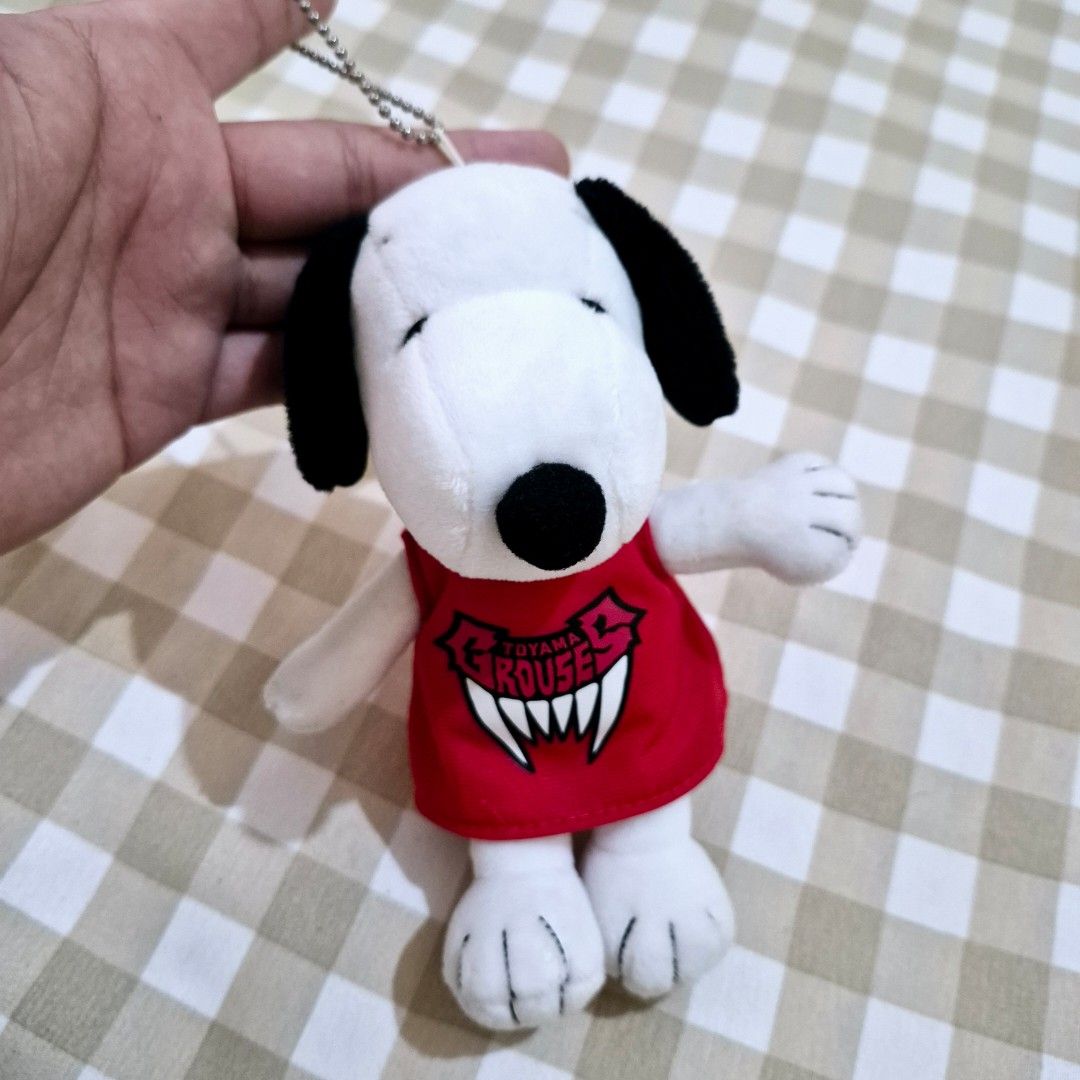 SALE SNOOPY PLUSH CHARMS (Category: Plushies & Soft Toys) located in Lapu Lapu. Submitted by snuggleplushph (Listing ID 1439145685, Image 2). Description: ➡️message for more pics ➡️discounted price already 🫶 🏷PRICELIST: 🐾snoopy red shirt - 220 💖 🐾snoopy brown - SOLD‼️ 🐾snoopy purple - 290 💖 🐾snoopy furry brown - 170💖 🐾belle - SOLD‼️ 🐾pink snoopy - 240 💖 🐾all pink snoopy - 260 💖 🐾snoopy heart - SOLD‼️ 🐾usj woodstock - 330 💖.