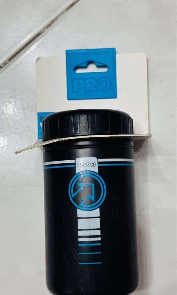 Shimano Pro Storage bottle (Category: Bicycles) located in Taguig. Submitted by c00lafu (Listing ID 1350408372, Image 1). Description: .