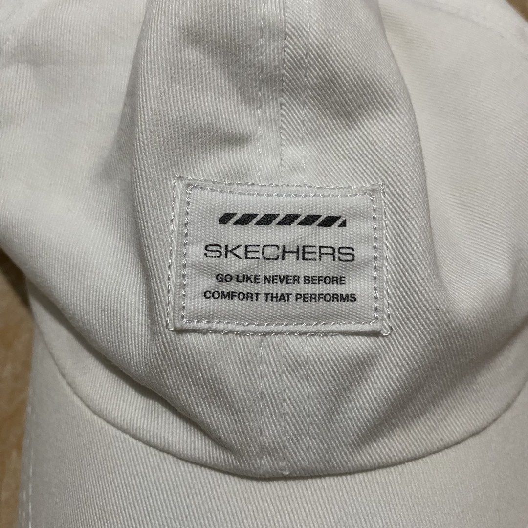 Skechers All White Dad Hat (Category: Caps & Hats) located in Manila. Submitted by killthismane (Listing ID 1439210680, Image 2). Description: White Skechers dad hat with a fabric logo patch on the front..