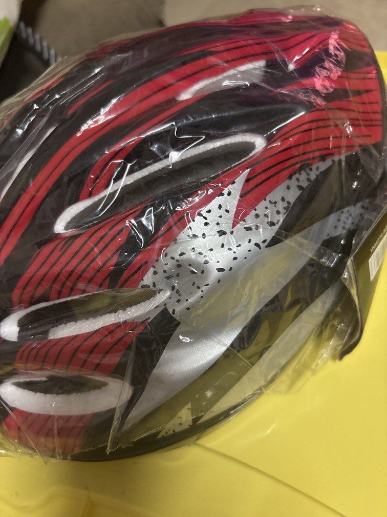 Sports helmet red (Category: Bicycles) located in Manila. Submitted by vintageaccessories (Listing ID 1439213327, Image 2). Description: .