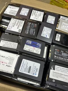 Multiple SSD Solid-State Drives465596054378926080