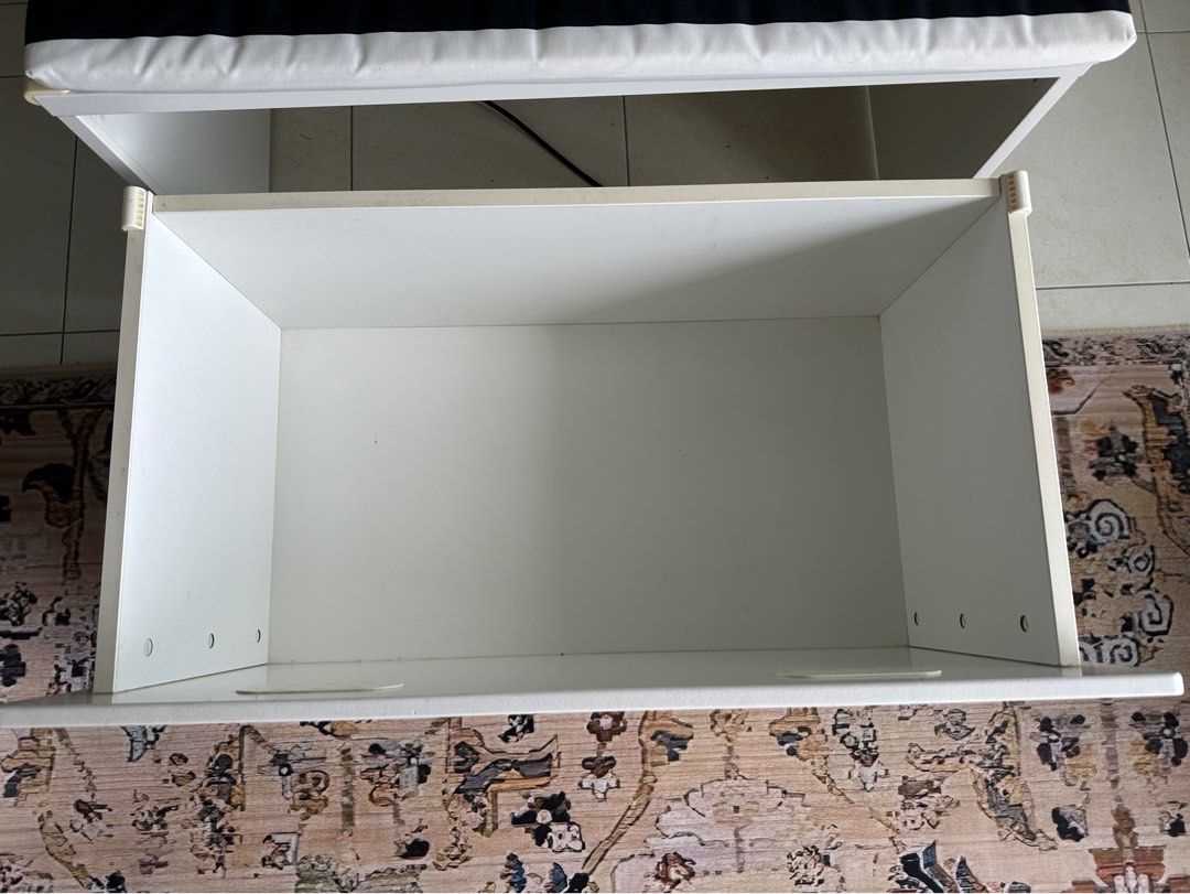 Storage Bench (Category: Shelves, Cabinets & Racks) located in Batu Berendam. Submitted by LiyanaZ (Listing ID 1439131346, Image 3). Description: Ikea SMASTAD Bench with Benchpad 90x49x48cm Self-collect arrangement at Melaka Tengah only..