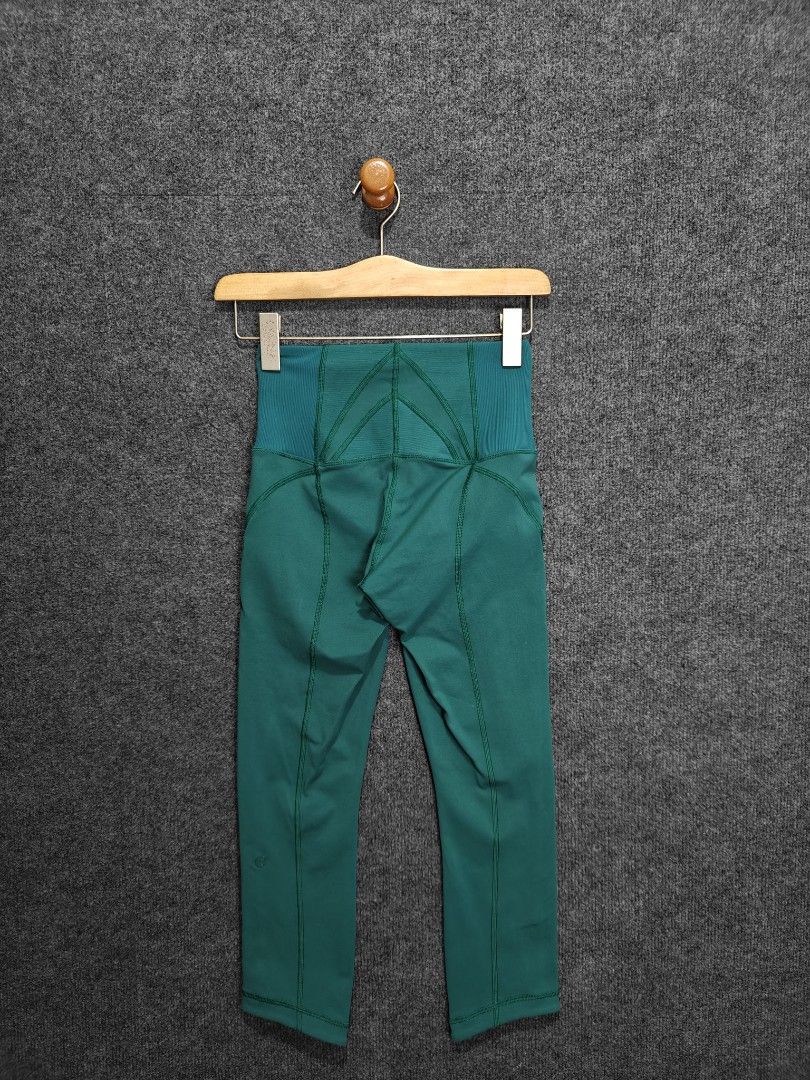 Clearance Sale ❗Teal Lululemon Exquisite Crops in Forage Teal (Category: Activewear) located in Alaminos. Submitted by epargne (Listing ID 1439090931, Image 2). Description: Teal Lululemon Exquisite Crops in Forage Teal. Condition: Perfect ! Color rate: 10/10 Size: Small Measurement: ⬇️⬇️⬇️ Waistline' 26-28 'Length' 30 Issue: None.