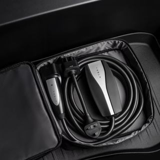 Tesla Second-Generation Mobile Connector EV Charging Cable465028662260541440