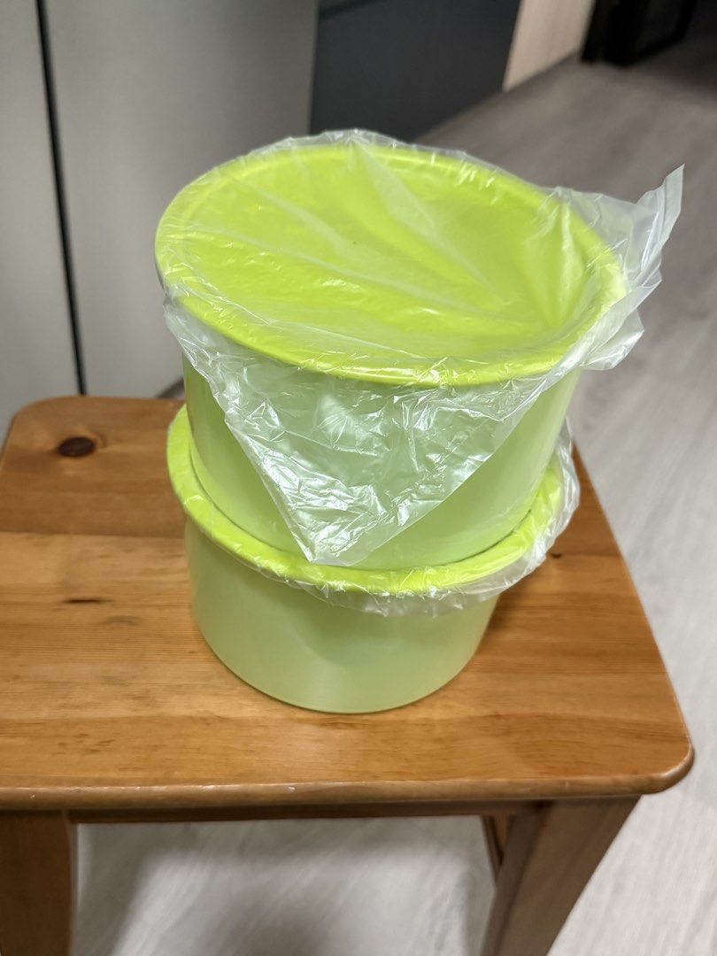 Tupperware Assorted Food Storage Containers460351326053345281