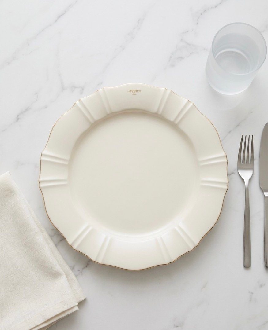 Ungaro Paris Vintage Dinner/Serving Plate | Excellent Condition | 11.5” (Category: Other Kitchenware & Tableware) located in Rizal. Submitted by rareofakind (Listing ID 1439122217, Image 1). Description: 𝙋𝙡𝙚𝙖𝙨𝙚 𝙗𝙚 𝙖𝙙𝙫𝙞𝙨𝙚𝙙 𝙩𝙝𝙖𝙩 𝙤𝙣𝙡𝙮 𝙗𝙪𝙮𝙚𝙧𝙨 𝙬𝙝𝙤 𝙢𝙖𝙠𝙚 𝙖𝙣 𝙤𝙛𝙛𝙚𝙧 𝙬𝙞𝙡𝙡 𝙗𝙚 𝙖𝙘𝙘𝙤𝙢𝙢𝙤𝙙𝙖𝙩𝙚𝙙. 𝙏𝙝𝙖𝙣𝙠 𝙮𝙤𝙪. Selling this gorgeous, authentic Emanuel Ungaro Paris fine china plate manufactured by Maeb
