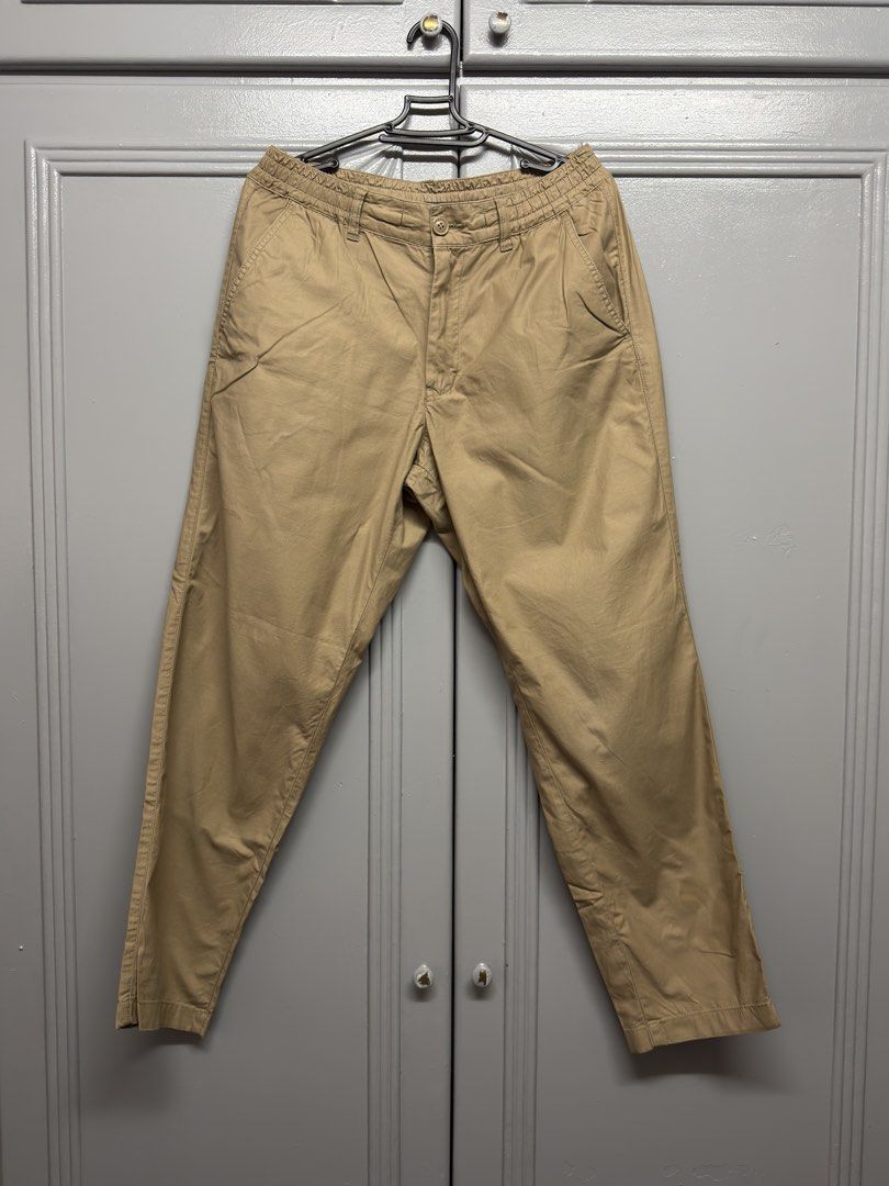 Uniqlo Brown Pants (Category: Jeans) located in Manila. Submitted by declutterbyecb (Listing ID 1439132960, Image 1). Description: Size: S Condition: Used a few times.