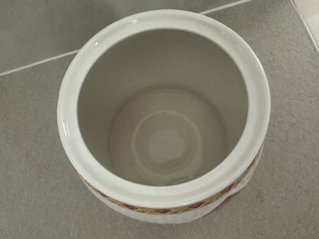 Vintage Ceramic Jar with Lid460016436348856322