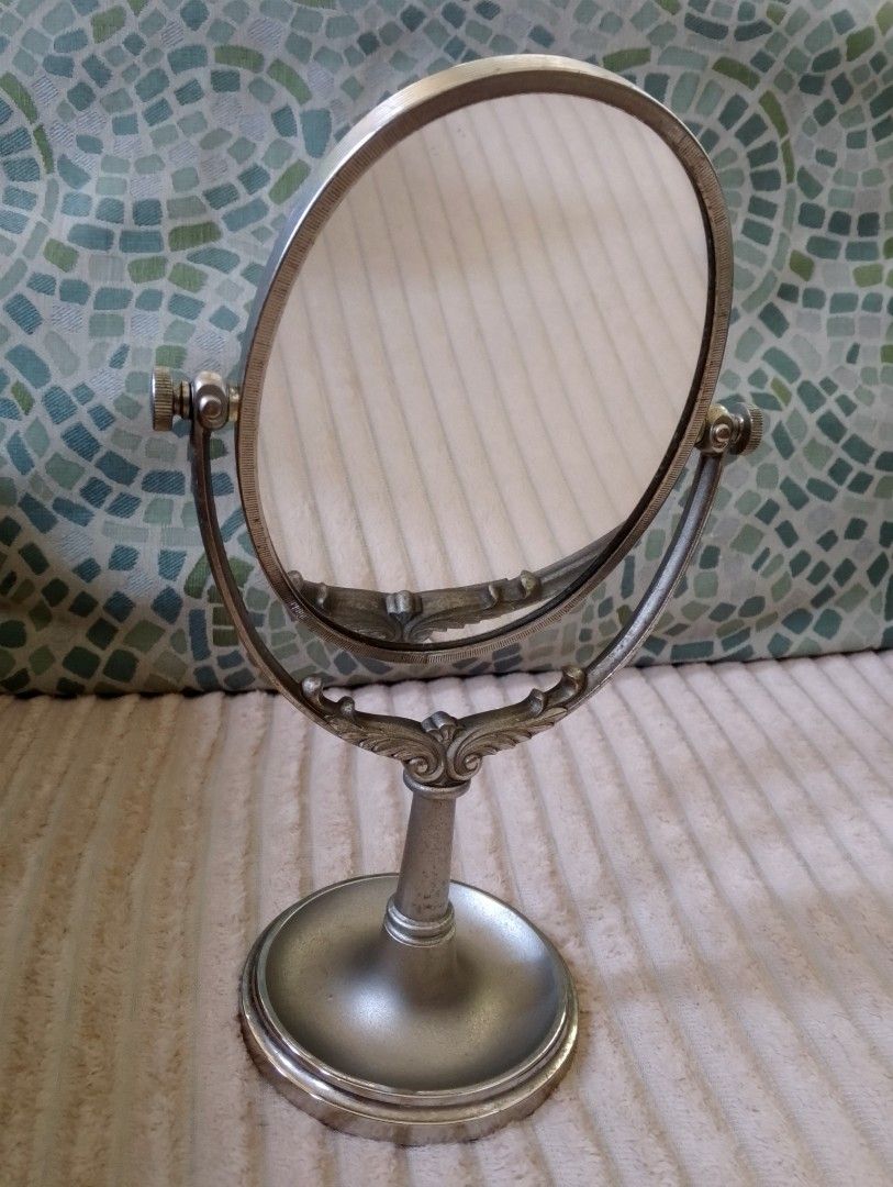 Vintage Shiseido Oval Vanity Mirror (Category: Mirrors) located in Binangonan. Submitted by stufflikedat (Listing ID 1439105991, Image 3). Description: Vintage SHISEIDO table top swivel oval Hanatsubaki-kai Novelty oval stand mirror made in 1973 as a commemorative gift for Shiseido Hanatsubaki-kai Gold Class members. The vibrant Gobelin tapestry is in excellent condition with stains and scratches due to age but everything is intact approx 11.5" t