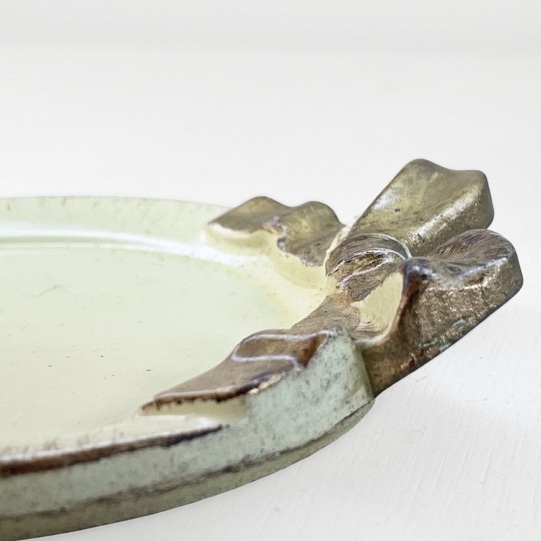 Vintage SOLDI Italy 1967 Hand Made Wooden Trinket Dish / Coaster Tray with Gold Bow (Authentic Mid-Century Florentine Woodcraft) (Category: Vintage Collectibles) located in Tagaytay City. Submitted by barenwolf (Listing ID 1439133915, Image 3). Description: Bring a touch of 1960s Italian elegance to your home! 🇮🇹✨ Up for grabs is an authentic, rare mid-century vintage trinket dish crafted by SOLDI in Italy, dated 1967. This beautiful piece feat