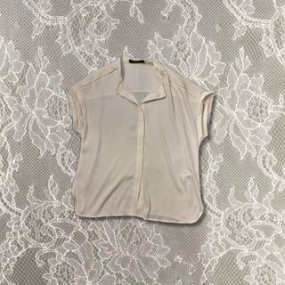 (Category: ) located in . Submitted by closetbyjmie (Listing ID 1439179020, Image 1). Description: .