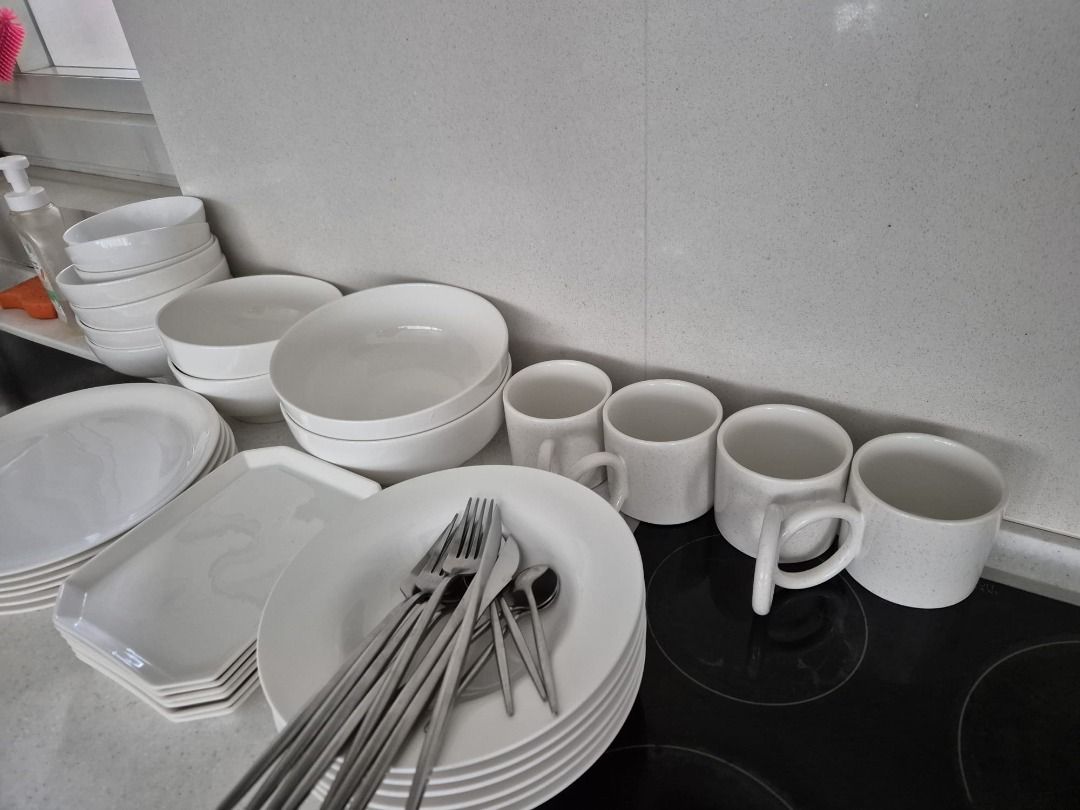 White Dinnerware / Dining Set460239429824696322