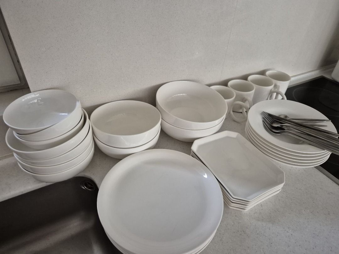 White Dinnerware / Dining Set460239429824696320