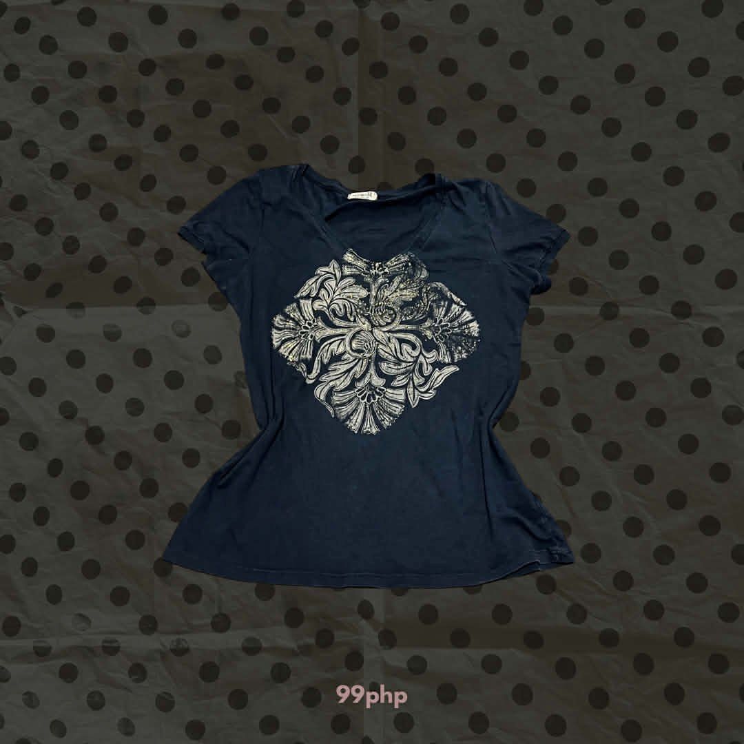 Y2k Affliction style tops (Category: Sleeveless) located in Angeles City. Submitted by __28str (Listing ID 1439109874, Image 3). Description: 99 + sf each.
