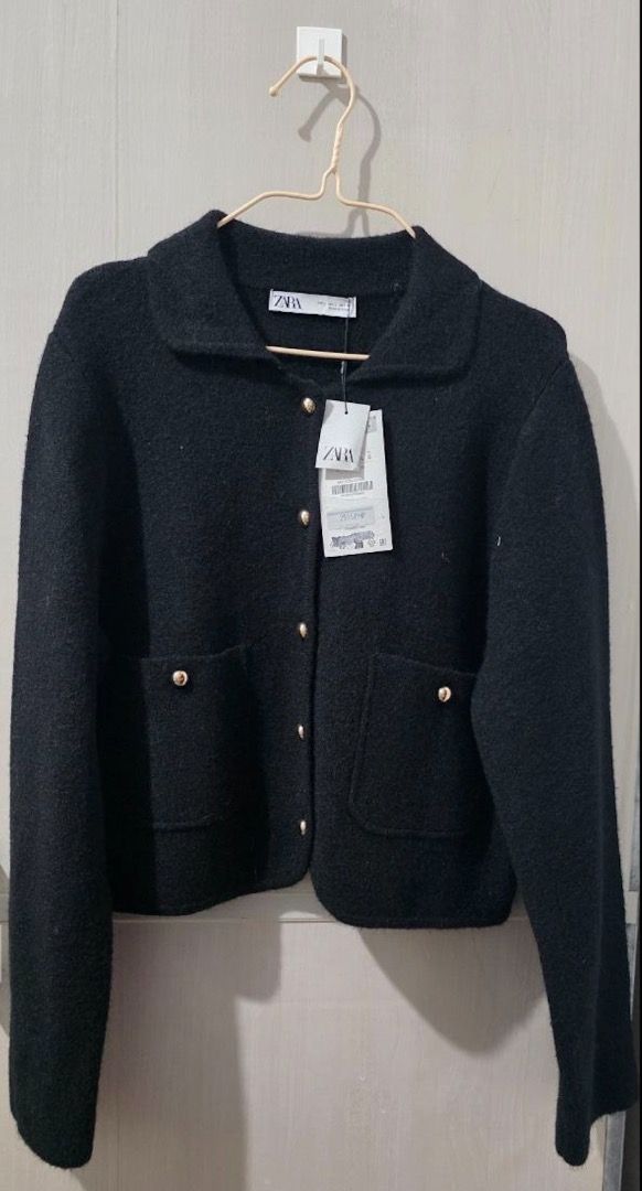 Zara Black Bouclé Jacket (Category: Coats, Jackets and Outerwear) located in Cabuyao City. Submitted by grae__ (Listing ID 1439243755, Image 2). Description: - Zara black bouclé jacket - Collared neckline - Gold-tone buttons - Two front pockets - Brand new with original tag .