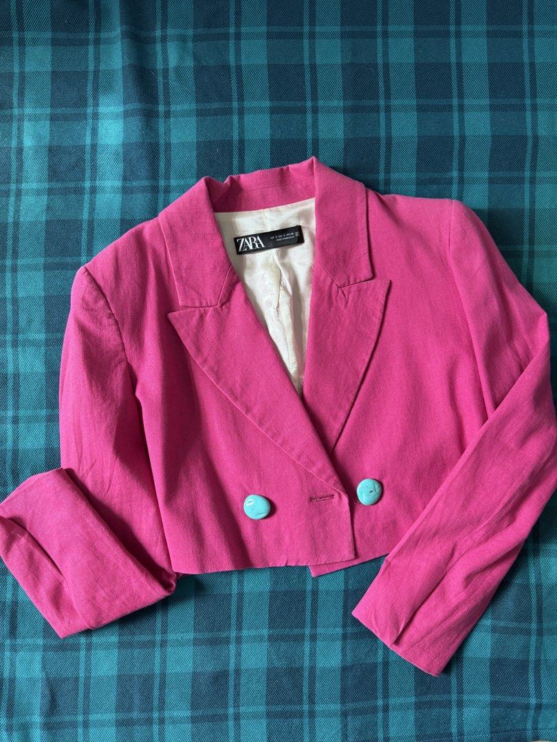 Zara Cropped Blazer - Fuchsia Pink (Category: Coats, Jackets and Outerwear) located in Marikina City. Submitted by classicloset (Listing ID 1439073331, Image 2). Description: - Zara cropped blazer - Fuchsia pink color - Size S - Double-breasted design - Turquoise buttons - Made in Morocco - Classic lapel collar - Tailored fit.
