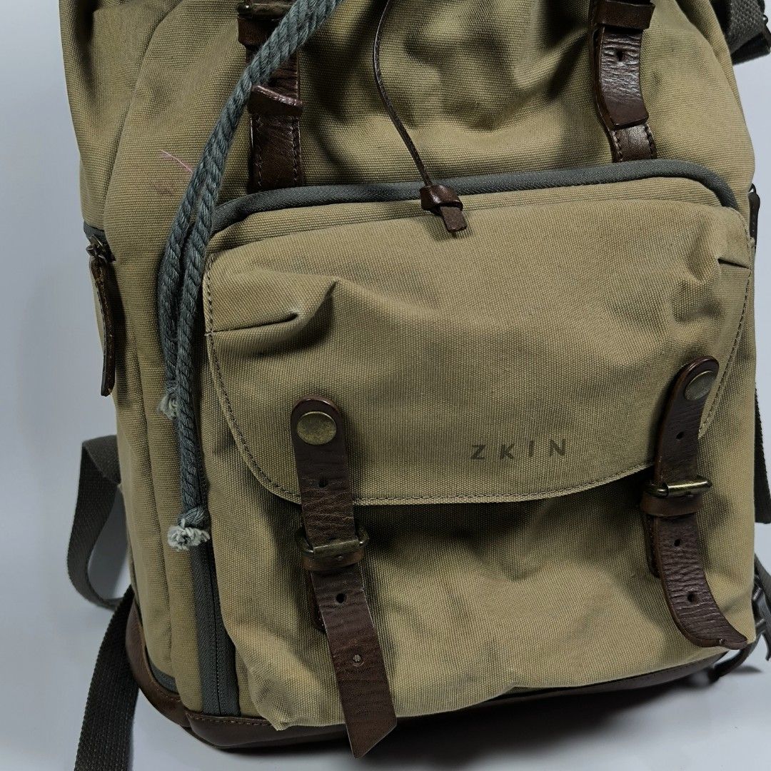 Zkin Yeti Camera backpack Z2602 canvas (Category: Backpacks) located in Urbiztondo. Submitted by unperfectly.bin (Listing ID 1439224597, Image 3). Description: Click the link below for other details and feature: https://www.photoreview.com.au/reviews/accessories/zkin-yeti-camera-backpack/.