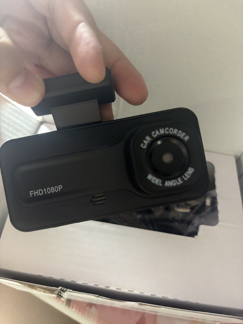 1080P Dash Cam (Category: Security Systems & CCTV Cameras) located in General Trias. Submitted by misousoup (Listing ID 1439282529, Image 1). Description: - BCUOZ Dash Cam - Designed for cars - Records in FHD 1080P - Wide-angle lens - Package includes: Dash cam unit, mounting bracket, and cable - RFS: not being used - Negotiable.