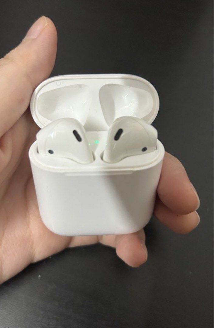 2019 Apple AirPods Bluetooth wireless earbuds (Category: Earphones) located in Singapore. Submitted by vxvqn (Listing ID 1439345855, Image 1). Description: 10/10 working appearance 9/10 Lightly used as emergency earbuds Auth Tracked delivery +$2.