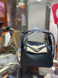 （分類：）位於 。 由 360_Luxury 提交（商品編號 1227131765，圖片 1）。簡介： 。