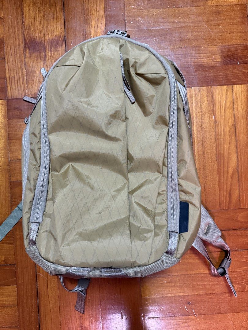 Able Carry Max EDC （分類：背包）位於 Hong Kong。 由 karl_cy 提交（商品編號 1439379187，圖片 1）。簡介： Able Carry Max EDC。