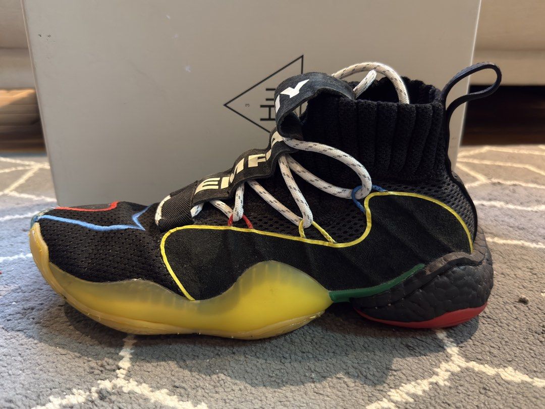 Adidas Pharrell Williams Hu Sneakers (Category: Sneakers) located in Las Pinas. Submitted by elijahdude (Listing ID 1439335174, Image 2). Description: - Selling my Pharell Williams x Adidas BYW. Size 9 Men’s US. Complete with box and extra laces. - Php 4,000 only. Bought for Php 11,000 from Commonwealth back in 2018. - NO to Lowballers - Still like new, outsole still intact, no heel drag. Only issue: reglued and pinatahi ko na para di na ulit mat