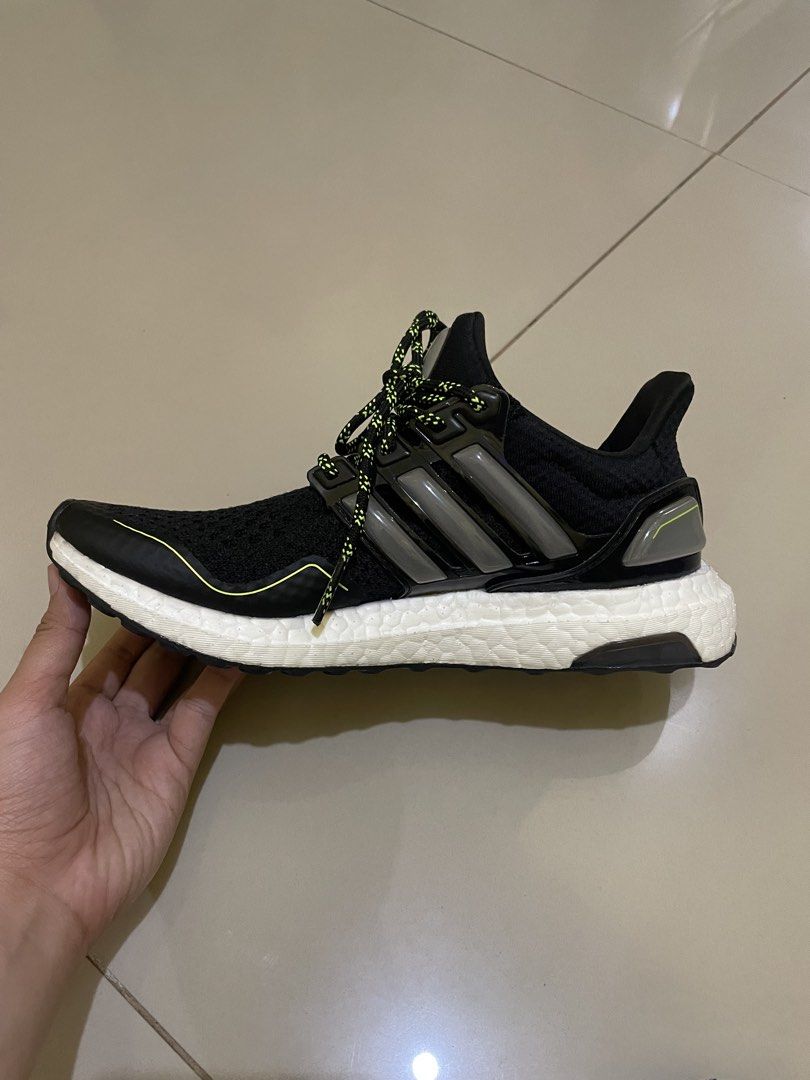 Adidas Ultraboost 1.5 W Black (Category: Sneakers) located in Quezon City. Submitted by heavenbycali (Listing ID 1439371649, Image 2). Description: Never been used .