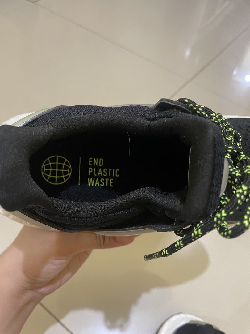 Adidas Ultraboost 1.5 W Black (Category: Sneakers) located in Quezon City. Submitted by heavenbycali (Listing ID 1439371649, Image 3). Description: Never been used .