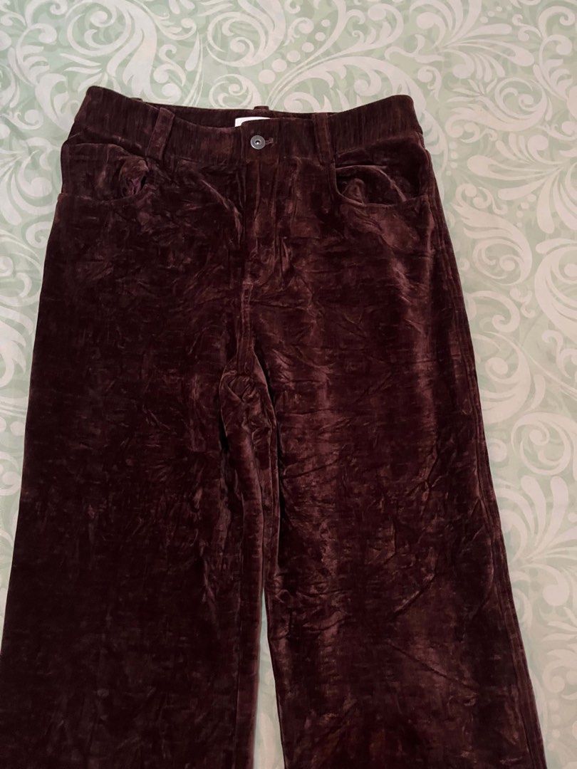 Alessandropaccuci Velvet Pants (Category: Other Bottoms) located in Batangas. Submitted by gavsandrix (Listing ID 1439342147, Image 2). Description: - Alessandropaccuci velvet pants - Wide-leg design - Rich burgundy color - Made with polyester and spandex - Size: 165/76A - Made in China Size 32 via tape measure .