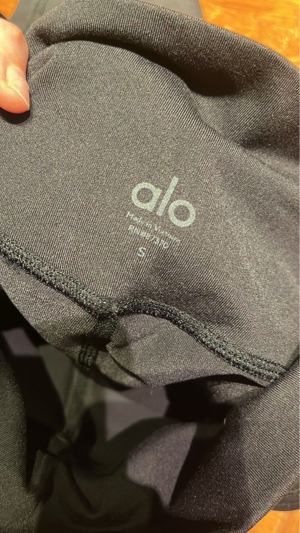 Alo Yoga Moto Leggings - Black - Size S (Category: Activewear) located in Singapore. Submitted by melissa.qiang (Listing ID 1439368467, Image 2). Description: - Alo Yoga Moto leggings - Black color - Size S - Ribbed detailing - Flattering fit - Made in Vietnam - Perfect for yoga, workouts, or casual wear.