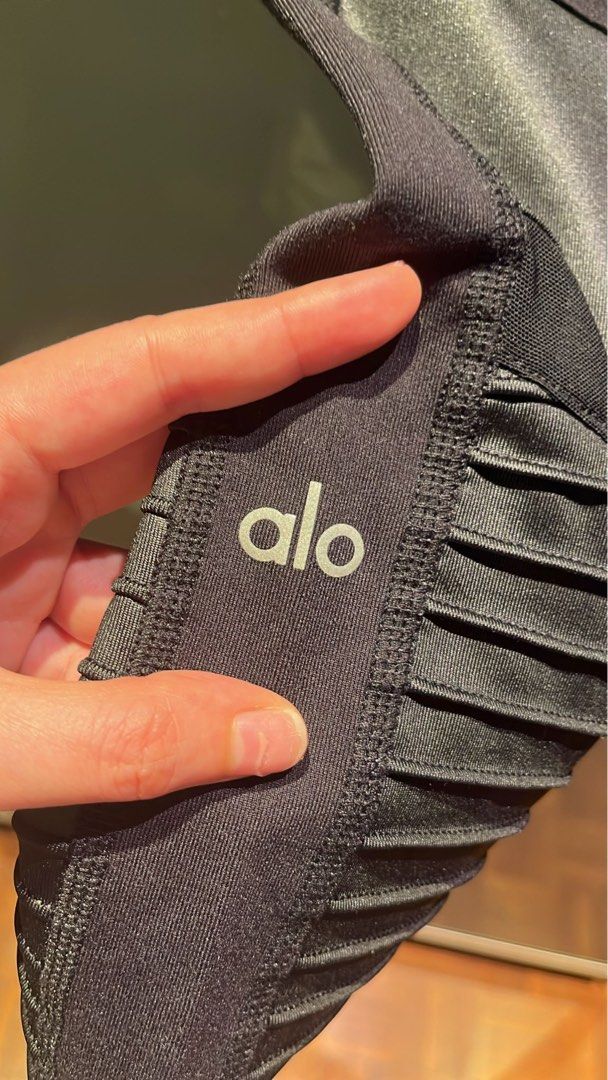 Alo Yoga Moto Leggings - Black - Size S (Category: Activewear) located in Singapore. Submitted by melissa.qiang (Listing ID 1439368467, Image 3). Description: - Alo Yoga Moto leggings - Black color - Size S - Ribbed detailing - Flattering fit - Made in Vietnam - Perfect for yoga, workouts, or casual wear.