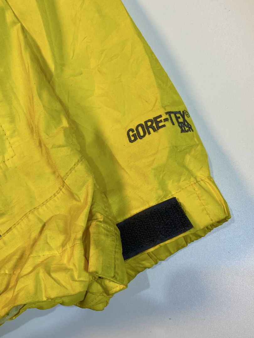 Arc’teryx - gore-tex xcr yellow jacket (Category: Coats, Jackets and Outerwear) located in Manila. Submitted by finofindthisart (Listing ID 1439371424, Image 2). Description: Length 27 Width 22 Measured it by inches This is a pre-loved/thrifted items and may show minor signs of issue due to its vintage nature. Kindly manage expectations. No refunds or exchanges will be accepted. 📍Pasay City DM for inquiries..