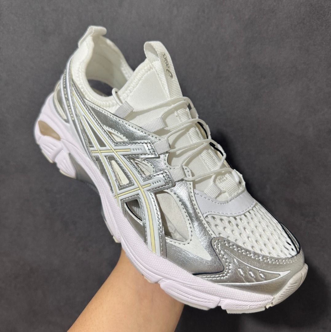 ASICS GT-2160 Unisex Sportstyle Shoes White / Pure Silver / Cream (Category: Sneakers) located in Singapore. Submitted by matucapogu28406 (Listing ID 1439322255, Image 3). Description: ✔️ EU 36–45 ✔️ Brand new & 100% genuine ✔️ Cash on delivery — $0 deposit, free shipping ✔️ Fast delivery in 5–7 working days ✔️ Comes with shoebox + hang tag 💬 Other styles? PM me anytime!.