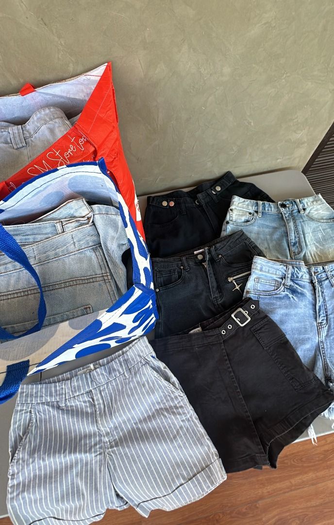 Assorted Denim and Fabric Shorts 50pcs Bale (Category: Shorts) located in Balanga. Submitted by manitidiana (Listing ID 1439263873, Image 1). Description: - Denim and fabric shorts collection. - Styles: - Black denim shorts with buckle - Light wash denim shorts - Striped fabric shorts - Various waistlines and lengths. - Available in multiple sizes. - Perfect for casual wear..