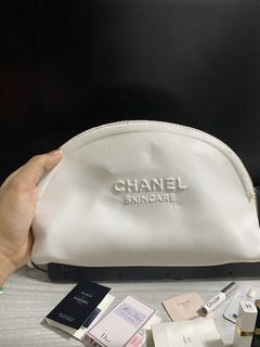 (Category: ) located in . Submitted by brandedluxuryshop (Listing ID 1439409078, Image 1). Description: .