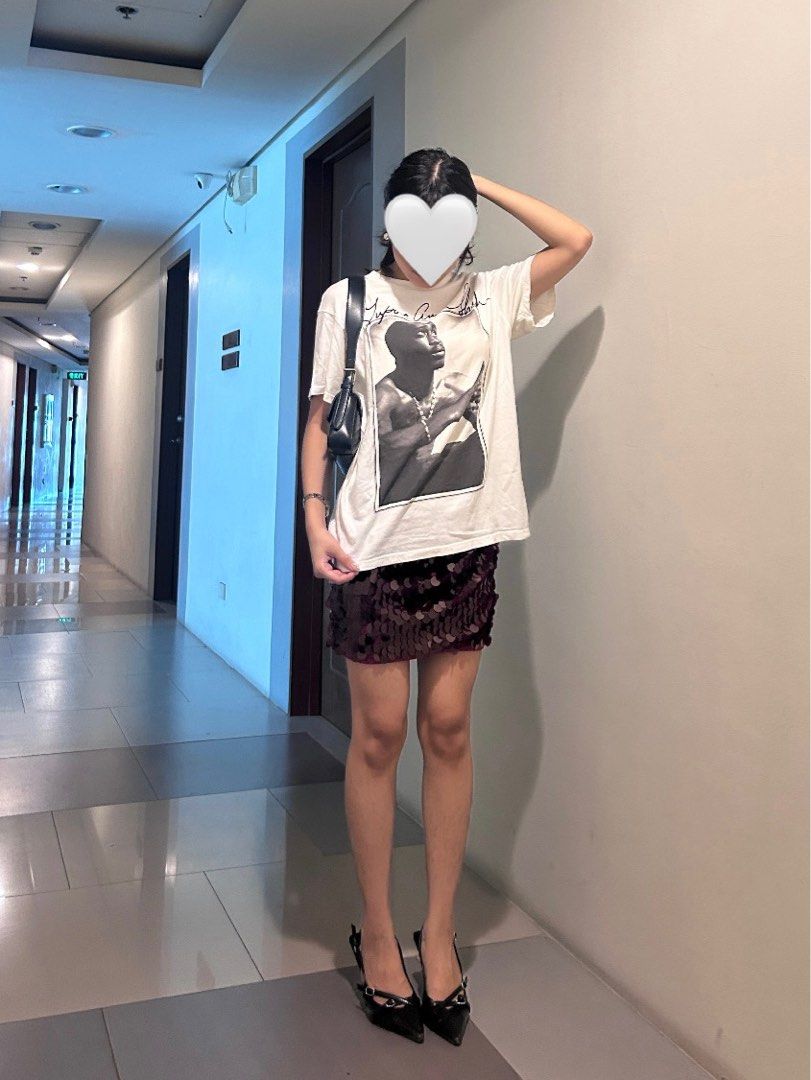 Bershka 2PAC Tupac Shakur Graphic Tee (Category: Tshirts & Polo Shirts ) located in Makati City. Submitted by rkivegf_ (Listing ID 1439153380, Image 1). Description: — 350 + sf — size XS on tag — Bershka — y2k, streetstyle 🧾: payment first basis (GCash, BDO) 📦: lalamove / LBC (shouldered by buyer) 📍: makati, metro manila.
