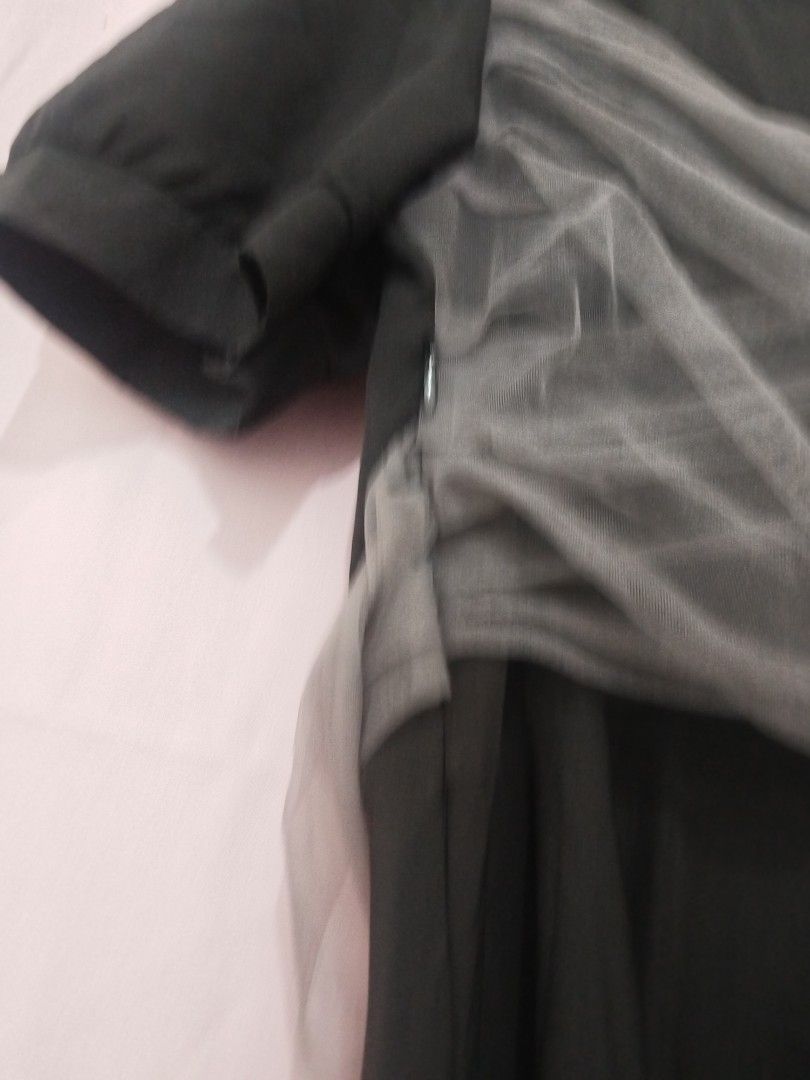 Black Dress with Gray Accents (Category: Dresses) located in Manila. Submitted by everythingmustgo.18 (Listing ID 1439338662, Image 3). Description: - Black dress with gray bodice accent - Short sleeves - Flared skirt - Includes a gray sash - Side zipper - Ideal for special occasions.