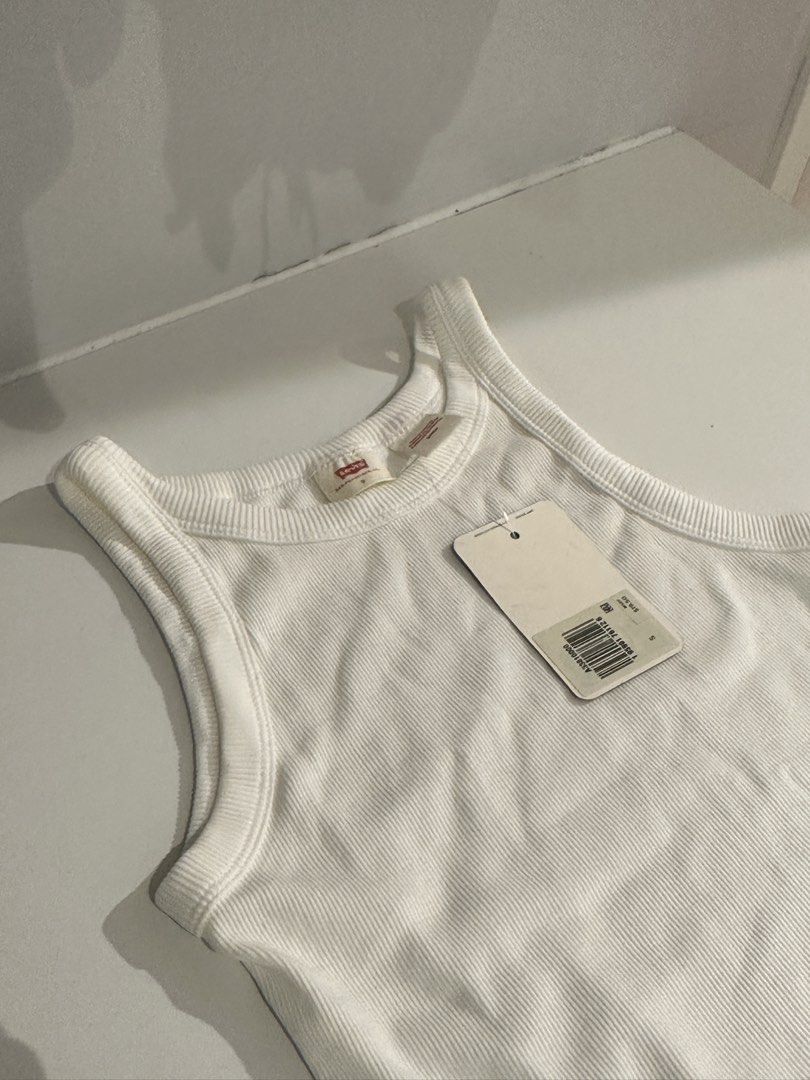 BNWT Levis Tank Top (Category: Sleeveless) located in Davao. Submitted by quickootd (Listing ID 1439358611, Image 3). Description: BNWT Auth levis tank top bought from US selling low small on tag no flaws.