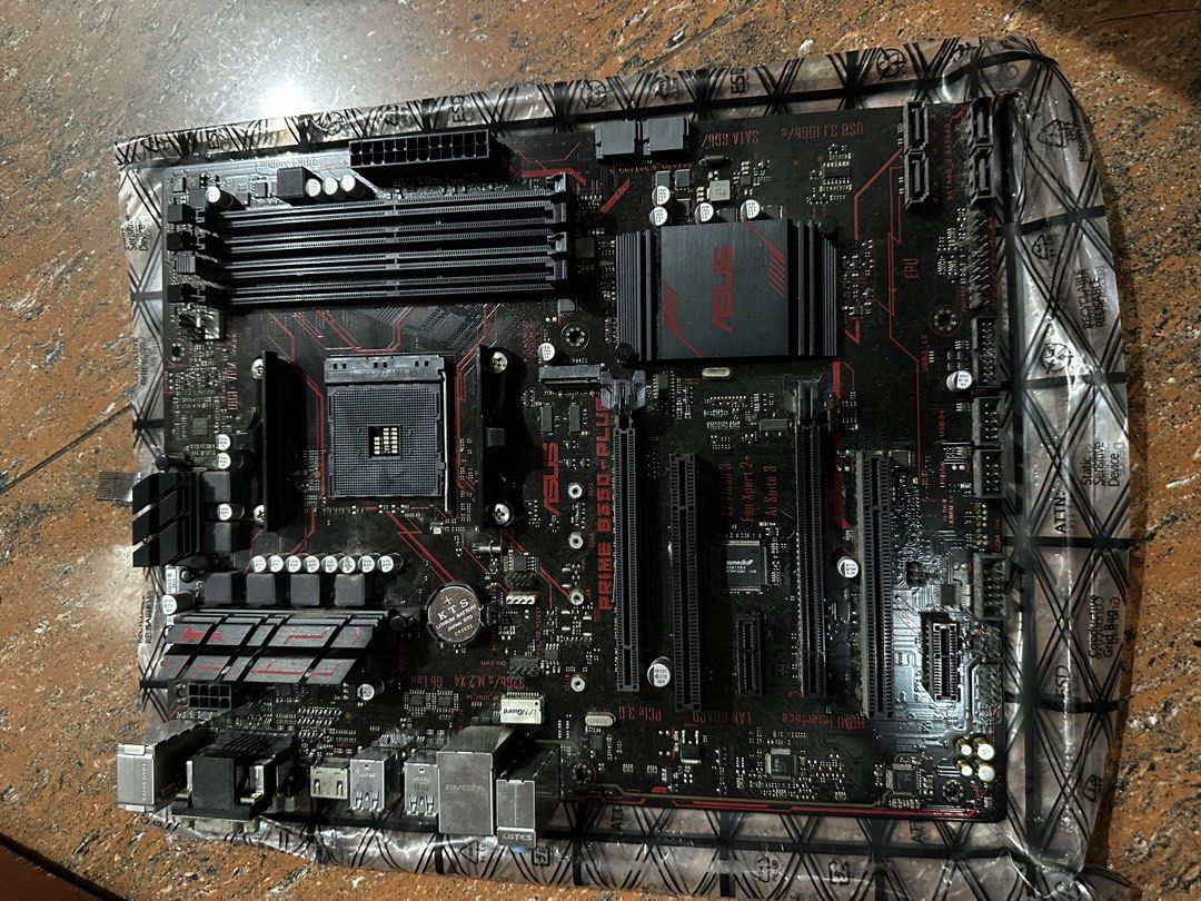 Bundle salee! (Category: Computer Parts) located in Quezon City. Submitted by nizzy5 (Listing ID 1439317791, Image 1). Description: As is!! Motherboard - asus b350plus (working nagpalit ng b550 na motherboard) Cpu - ryzen 3 3200g (working nagpalit rlang into ryzen 7 5700x) Gpu - gtx 1650 palit (defect di alam issue) Samsung a17 5g 256gb (prestine condition bought it for like 12k, defect di alam anong sira na stuck lang sa bahay for like 3 months,